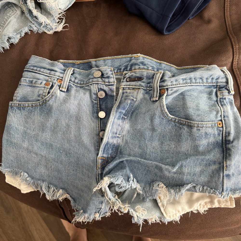 Levi Denim Short button down - Picture 2 of 2